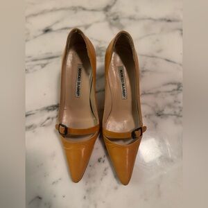 Ladies Manolo Blahnik Leather Heels